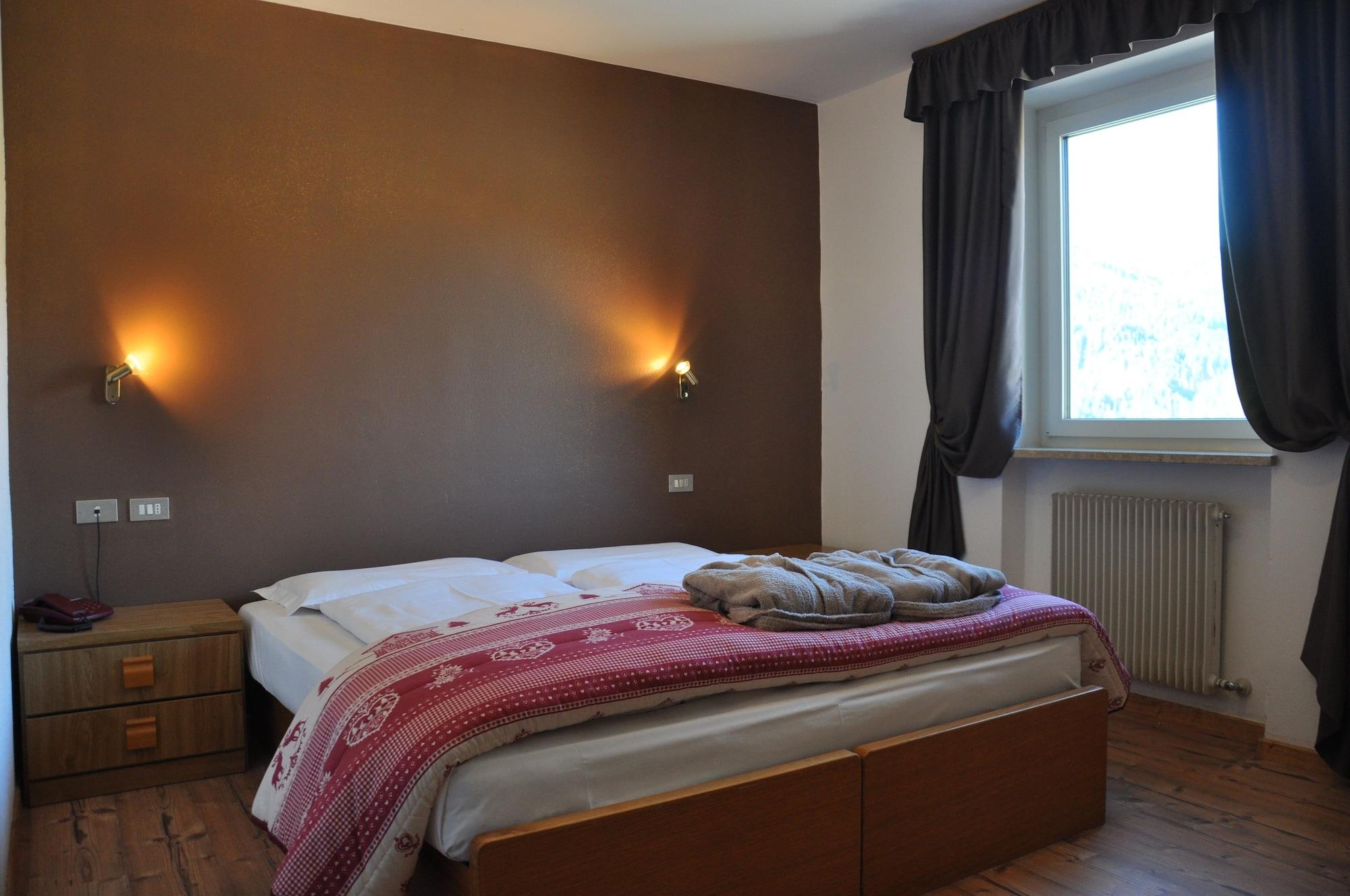 Alpenlife Hotel Someda Moena Exterior photo